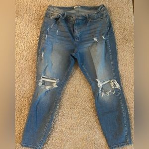 Cello size 14 woman’s distressed skinny jeans
